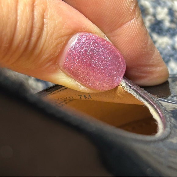 Steve Madden Vivii Black Faux Patent Leather Mary Jane Ankle Strap Heels Size 7 - Picture 11 of 11